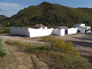 FINCA AGROGANADERA DE GRAN EXTENSIÓN EN CAMPIÑA DE