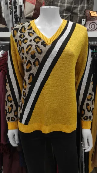 Jersey estampado animal print talla M