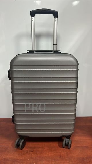 Maleta rígida giratoria de 56 cm AMAZON BASICS