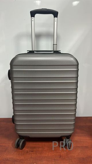 Maleta rígida giratoria de 56 cm AMAZON BASICS