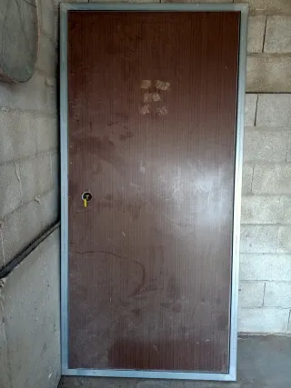 Puerta de seguridad anti okupas