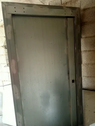 Puerta de seguridad anti okupas