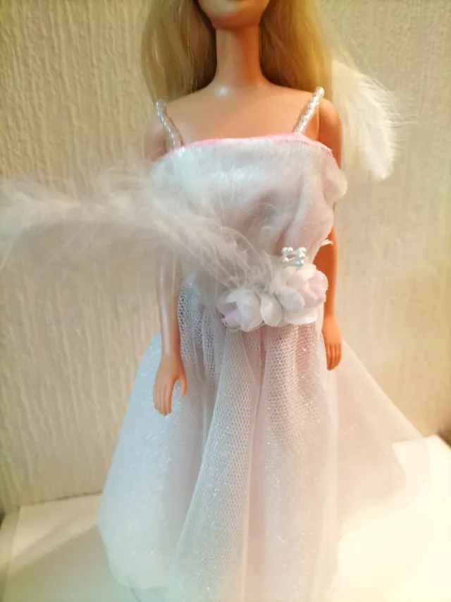 Barbie con traje de la República Checa de RBA