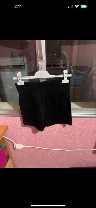 Shorts de fiesta con flecos plateados