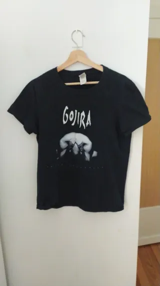 Camiseta del grupo "Gojira"