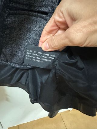 Chaqueta de piel negra