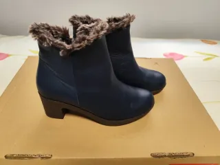 Botines azules con borreguito