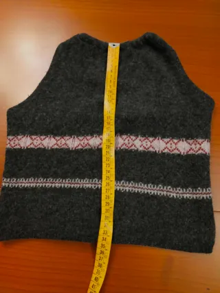 Top donna grigio con dettagli rosa