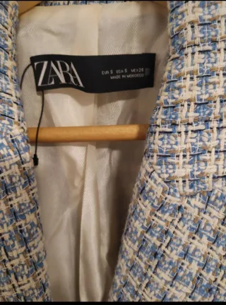 Abrigo Zara cuadros beige y azul