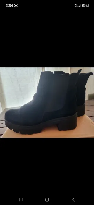 Botines negros de ante