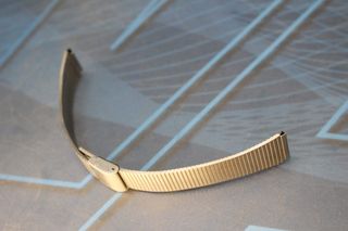 05. Correa acero inox. Armis, milanesa. 18 mm. Cierre tipo pulsera.