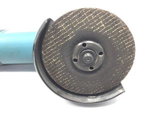 radial makita 9558hnr