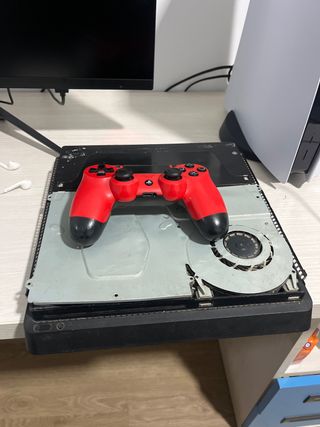 PS4 (PlayStation 4) Nera