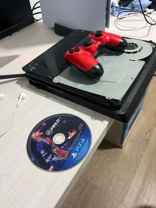 PS4 (PlayStation 4) Nera