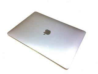 portatil apple apple macbook air core i5 1.6 13 retina true tone (2019) (a1932)