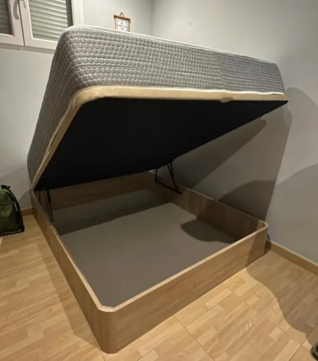 Canapés con materassi separati per viscoelastici o liquidi