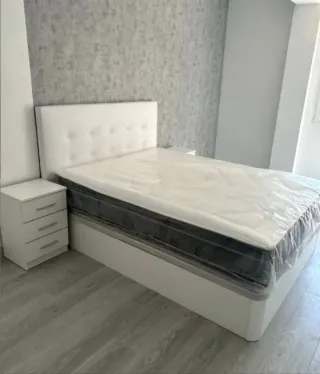 Canapé y colchón - MUEBLES DE DORMITORIO