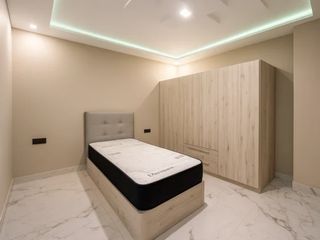 Canapé y colchón - MUEBLES DE DORMITORIO