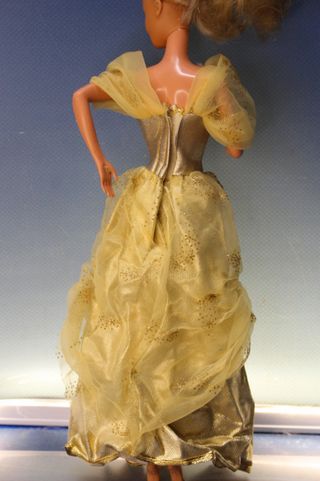 Set Bella (La Bella e la Bestia, Disney) per Barbie di Mattel