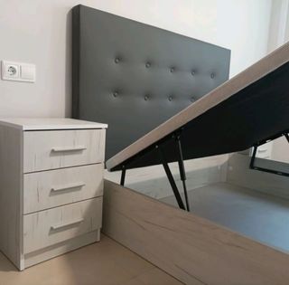 Camas + Armarios + Sofás + Mesitas + Cómodas