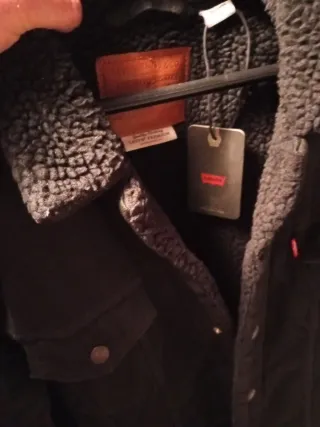 Cazadora Levi's Borrego Negra