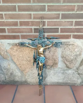 Cristo Dalí Bronce y Cobre