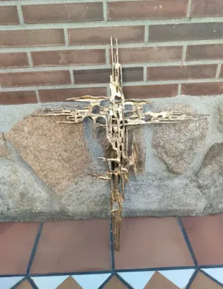 Cristo Dalí Bronce y Cobre