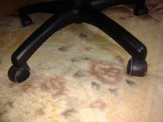 Silla de oficina negra