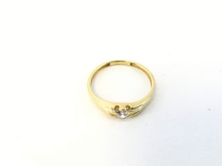 anillo oro 18k con piedra con diamante de laboratorio