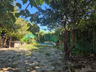 Parcela de 900m² con casa de 88m² en Beniajan