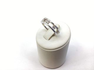 anillo oro 18k con piedra con diamante