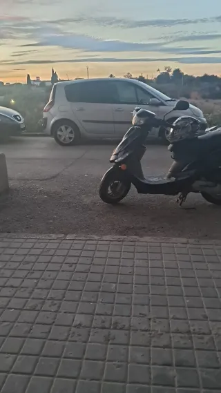 Moto 49cc Peugeot vendo o Cambio por una de marcha