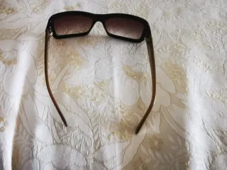 Occhiali da sole Max Mara neri e marroni