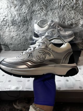 Chanel Zapatillas Deportivas Plata/Blanco