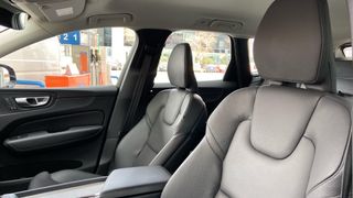 VOLVO XC60 2.0 B4 D PLUS DARK AUTO 5P