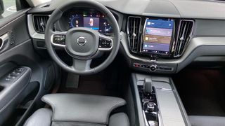 VOLVO XC60 2.0 B4 D PLUS DARK AUTO 5P