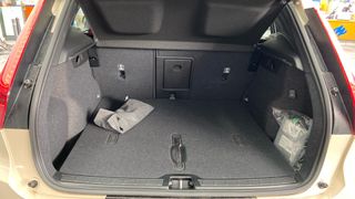 VOLVO XC40 2.0 B3 PLUS DARK AUTO 5P