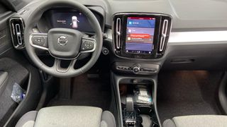 VOLVO XC40 2.0 B3 PLUS DARK AUTO 5P