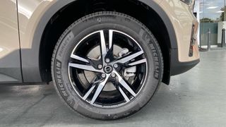 VOLVO XC40 2.0 B3 PLUS DARK AUTO 5P