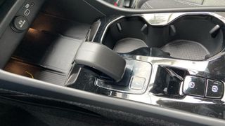 VOLVO XC40 2.0 B3 PLUS DARK AUTO 5P