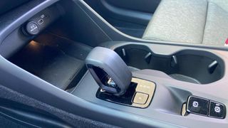 VOLVO XC40 2.0 B3 MHEV CORE DCT 5P