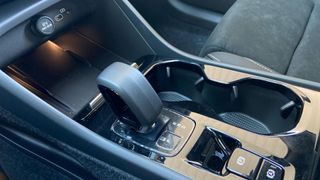 VOLVO XC40 2.0 B3 MHEV PLUS DARK DCT 5P