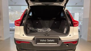 VOLVO XC40 2.0 B3 PLUS DARK AUTO 5P