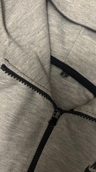 Chaqueta Nike Tech Gris Talla S
