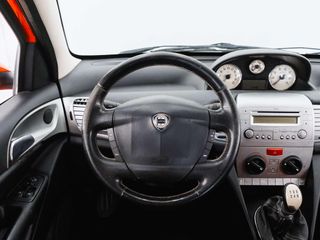 Lancia Ypsilon Ypsilon 1.4 16V Nueva Platino