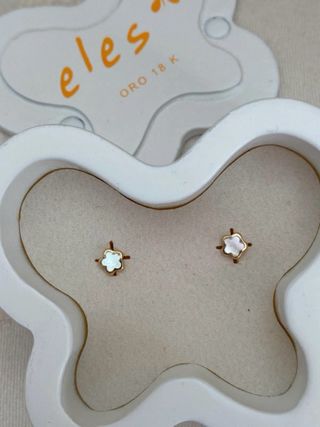 Pendientes oro de ley Flor de Nacar NUEVOS