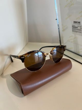 Gafas de Sol Ray-Ban Clubmaster Marrones y Doradas