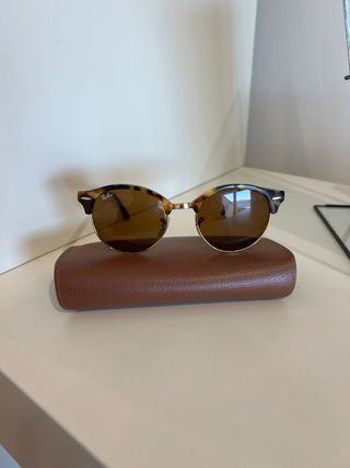 Gafas de Sol Ray-Ban Clubmaster Marrones y Doradas