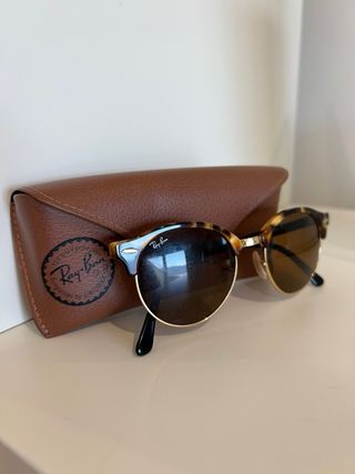 Gafas de Sol Ray-Ban Clubmaster Marrones y Doradas