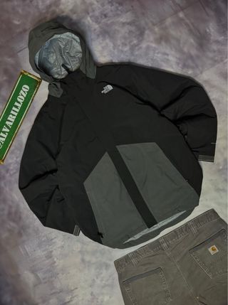 Chaqueta The North Face Negra y Gris